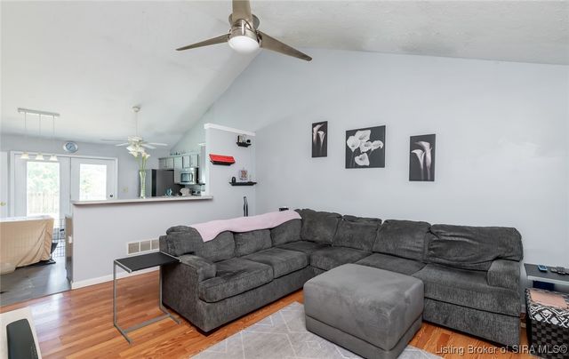 913 Marquise Court, Jeffersonville, IN 47130