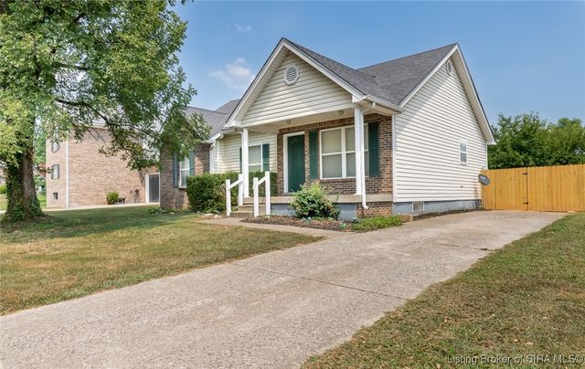 913 Marquise Court, Jeffersonville, IN 47130