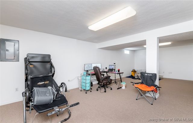 913 Marquise Court, Jeffersonville, IN 47130