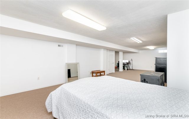 913 Marquise Court, Jeffersonville, IN 47130