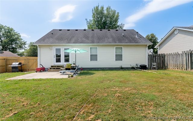 913 Marquise Court, Jeffersonville, IN 47130