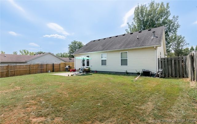 913 Marquise Court, Jeffersonville, IN 47130