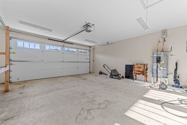 111 1st E, South Bend, WA 99586