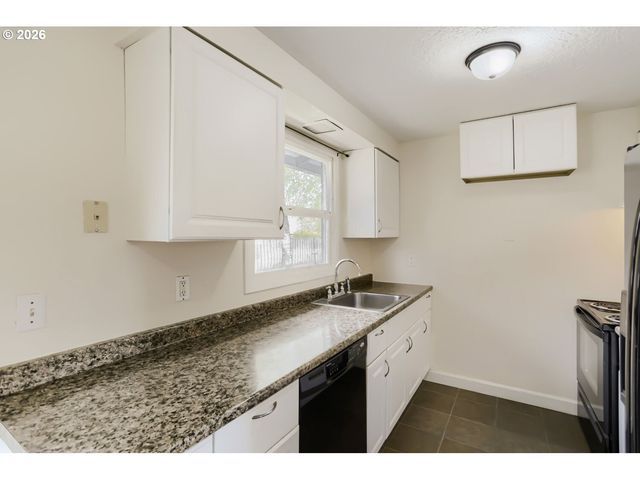 1675 Ne JUNIPER Ave, Gresham, OR 97030