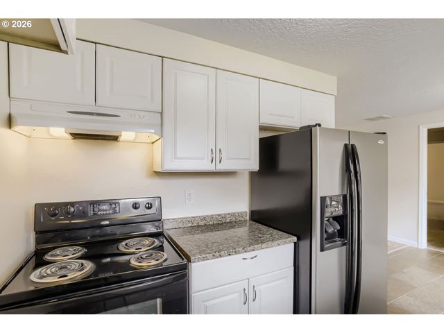 1675 Ne JUNIPER Ave, Gresham, OR 97030