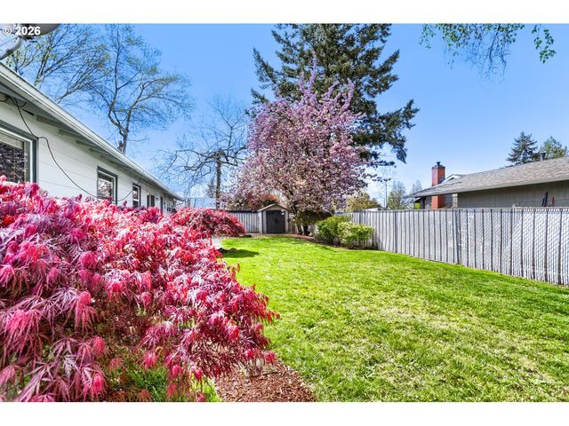 1675 Ne JUNIPER Ave, Gresham, OR 97030