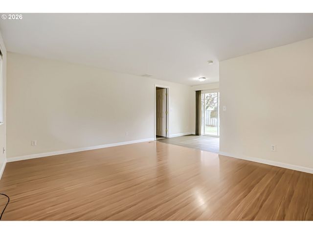 1675 Ne JUNIPER Ave, Gresham, OR 97030