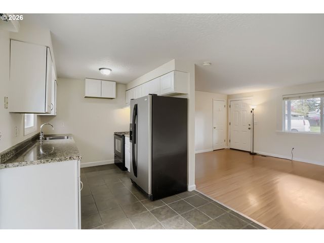 1675 Ne JUNIPER Ave, Gresham, OR 97030