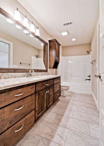550 Trailwood Circle, Centerton, AR 72719
