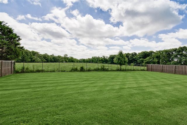 550 Trailwood Circle, Centerton, AR 72719