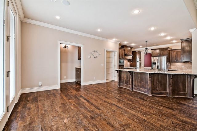 550 Trailwood Circle, Centerton, AR 72719