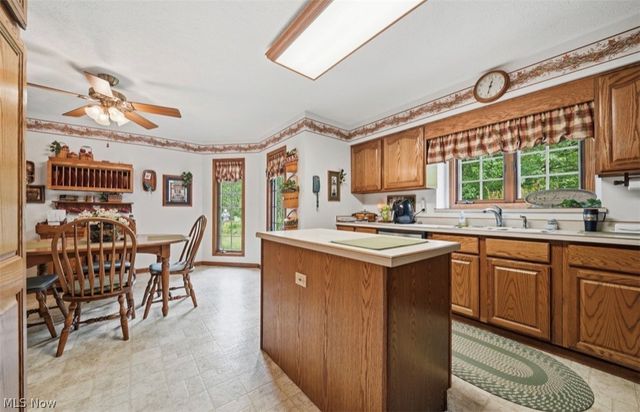 3556 Lake Road, Conneaut, OH 44030