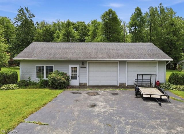3556 Lake Road, Conneaut, OH 44030