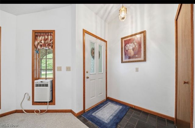 3556 Lake Road, Conneaut, OH 44030