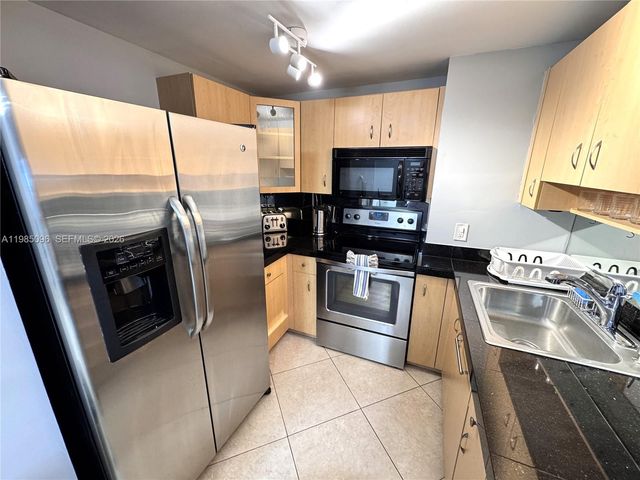 9195 Collins Ave PH4, Surfside, FL 33154