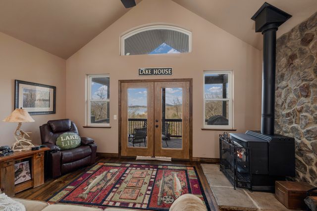 23 Post Oak Drive, Blue Eye, MO 65611