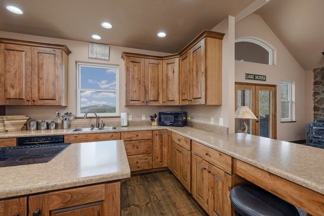 23 Post Oak Drive, Blue Eye, MO 65611