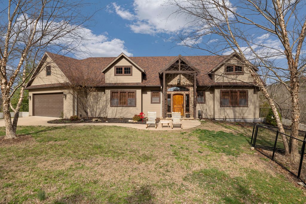 23 Post Oak Drive, Blue Eye, MO 65611