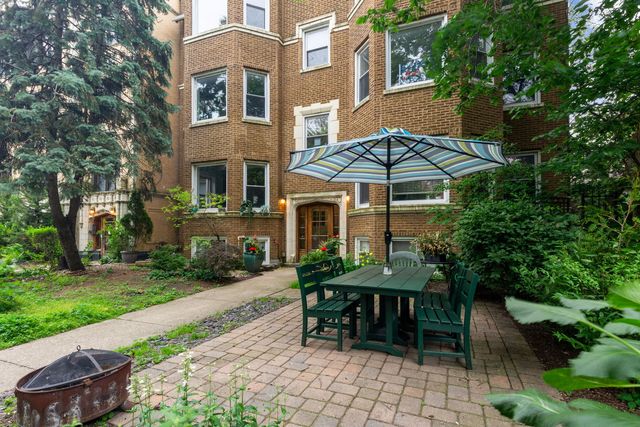 1135 W Farwell Avenue G, Chicago, IL 60626