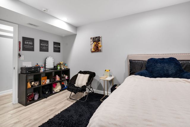 1135 W Farwell Avenue G, Chicago, IL 60626