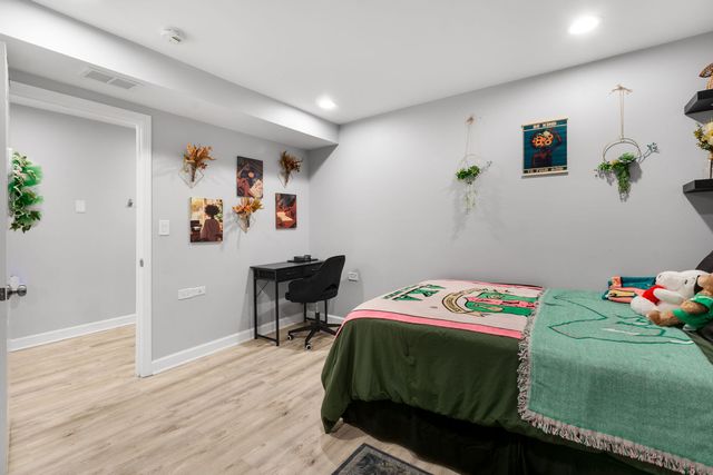 1135 W Farwell Avenue G, Chicago, IL 60626