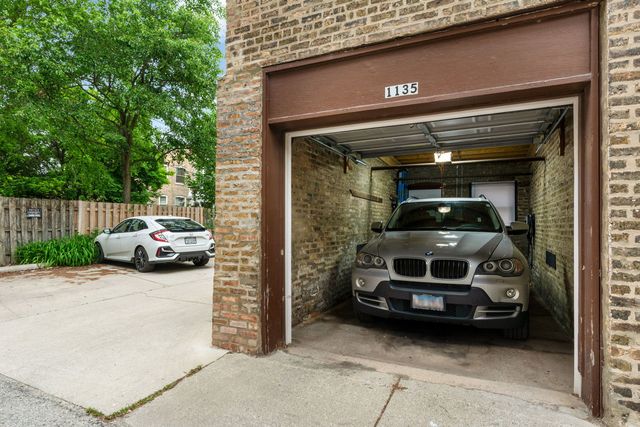 1135 W Farwell Avenue G, Chicago, IL 60626