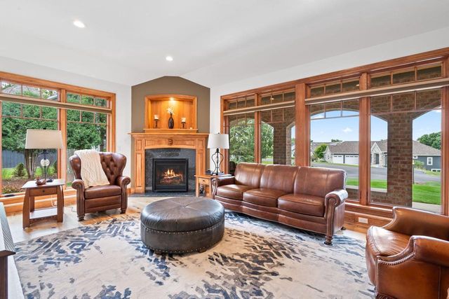 180 Monastery Hill DRIVE, Oconomowoc, WI 53066