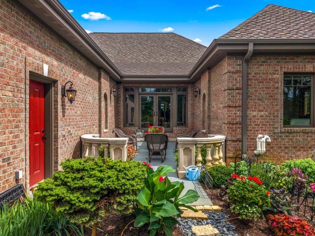 180 Monastery Hill DRIVE, Oconomowoc, WI 53066