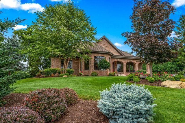 180 Monastery Hill DRIVE, Oconomowoc, WI 53066