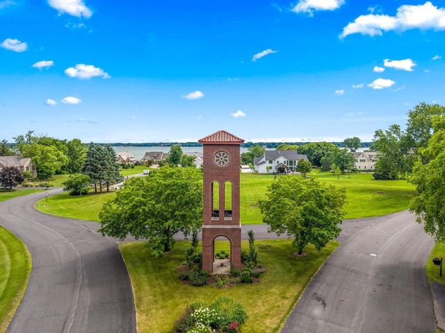 180 Monastery Hill DRIVE, Oconomowoc, WI 53066