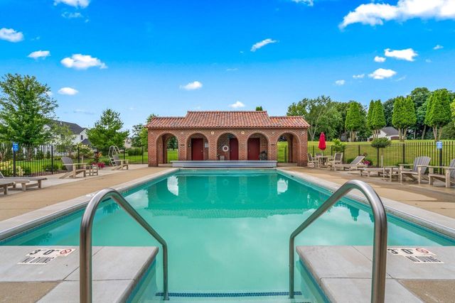 180 Monastery Hill DRIVE, Oconomowoc, WI 53066