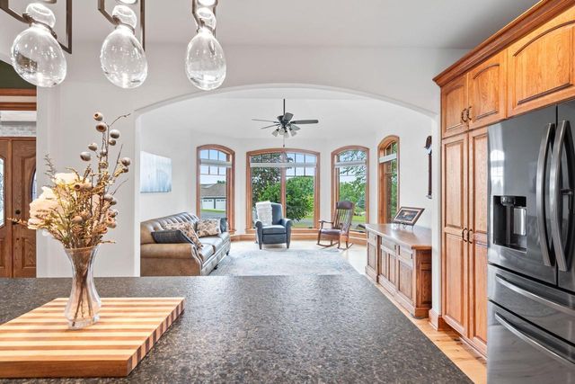 180 Monastery Hill DRIVE, Oconomowoc, WI 53066