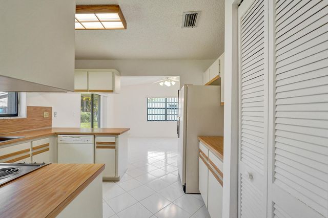 5521 SW 114 Avenue, Cooper City, FL 33330