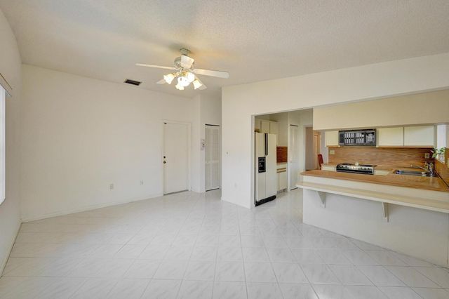 5521 SW 114 Avenue, Cooper City, FL 33330