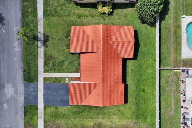 5521 SW 114 Avenue, Cooper City, FL 33330