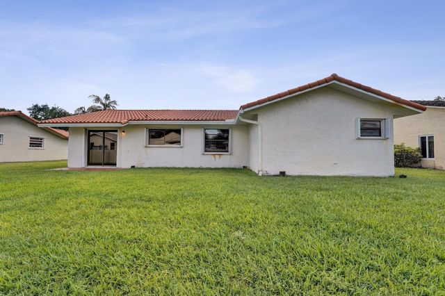 5521 SW 114 Avenue, Cooper City, FL 33330