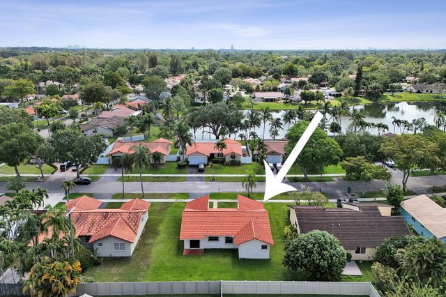 5521 SW 114 Avenue, Cooper City, FL 33330