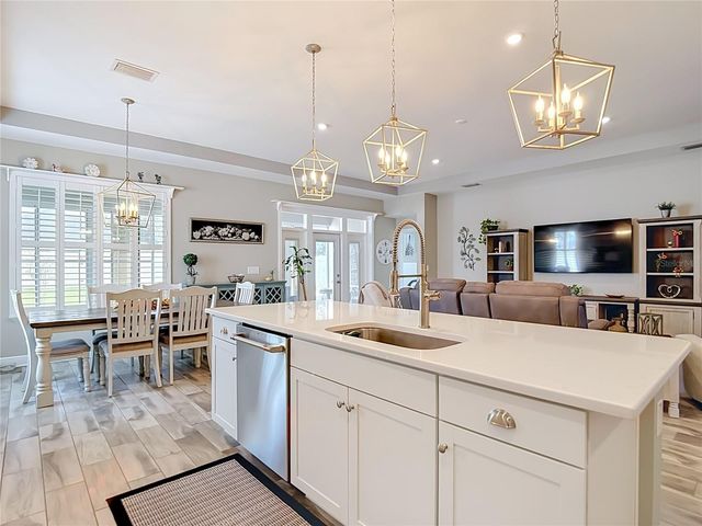 813 OLD WINDSOR WAY, Spring Hill, FL 34609