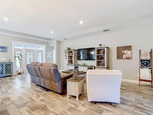 813 OLD WINDSOR WAY, Spring Hill, FL 34609