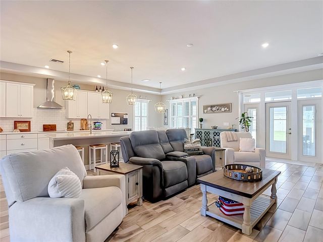 813 OLD WINDSOR WAY, Spring Hill, FL 34609