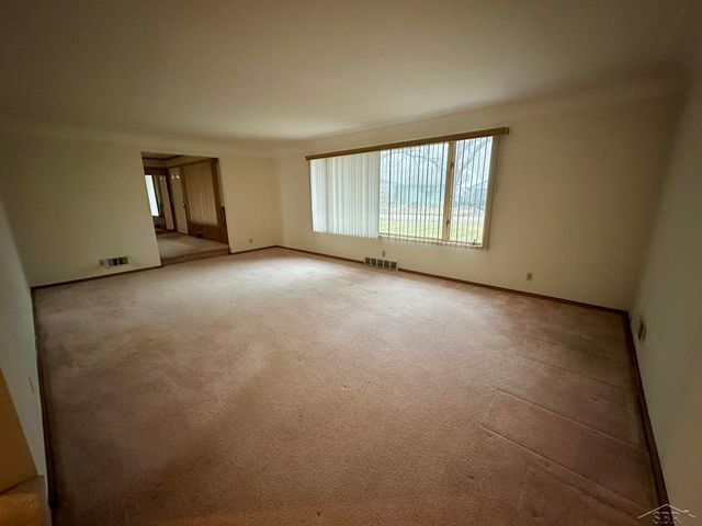 76 Cedar Drive, Bay City, MI 48708