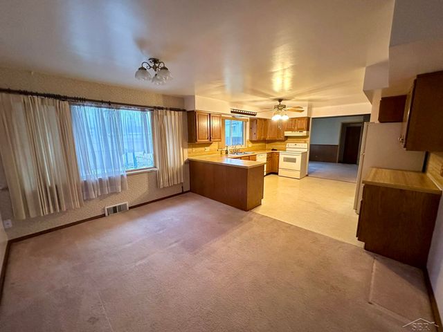 76 Cedar Drive, Bay City, MI 48708