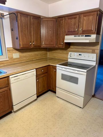 76 Cedar Drive, Bay City, MI 48708