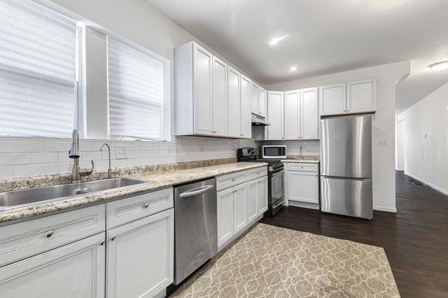 7613 S Hermitage Avenue, Chicago, IL 60620