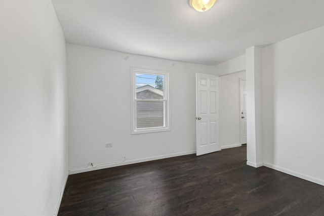 7613 S Hermitage Avenue, Chicago, IL 60620