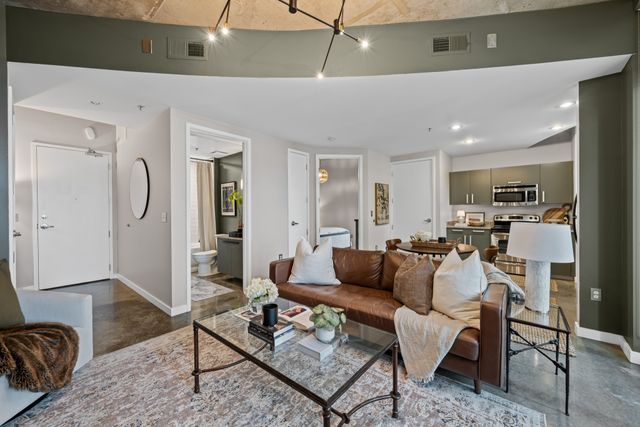 600 12th Ave S Apt 712, Nashville, TN 37203