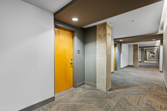 600 12th Ave S Apt 712, Nashville, TN 37203