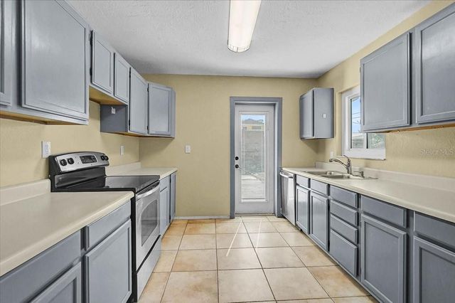 4208 35TH STREET W, Bradenton, FL 34205