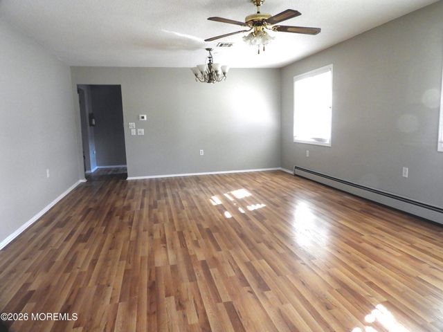 116 Santiago Drive, Toms River, NJ 08757