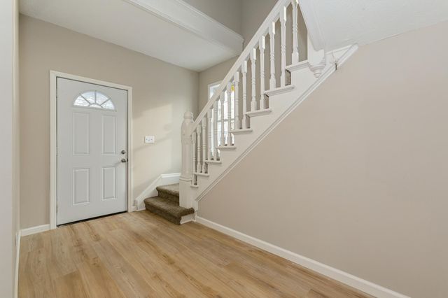 202 S Elm Street, Three Oaks Vllg, MI 49128